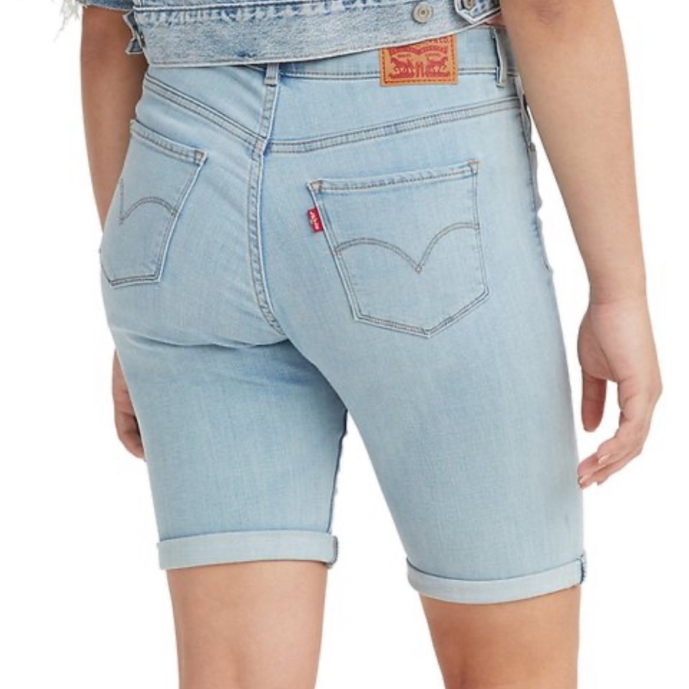Levi’s Classic Bermuda Shorts in Slate Away - Picture 2 of 10